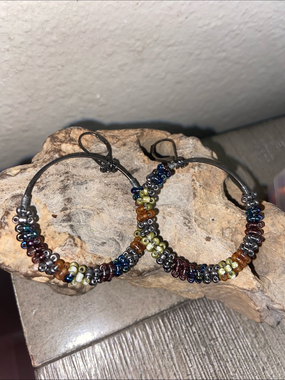 5/$10❤️❤️❤️LeverBack Colorful Glass Bead Hoops